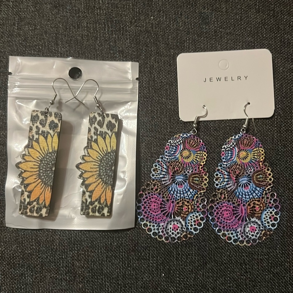 2 pairs of beautiful boho earrings New